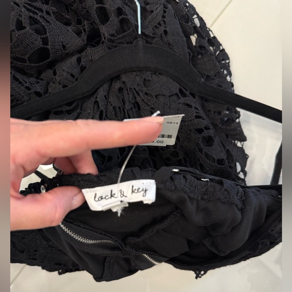 Lock & Key Lace Dress - Picture 8 of 15